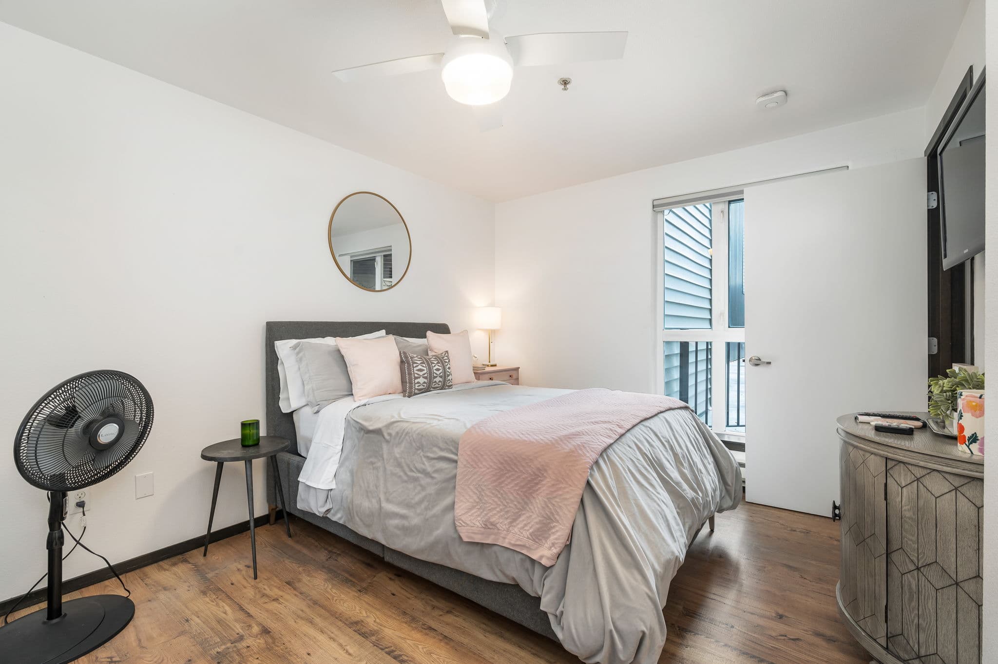 The Blush & Timber - Image 9