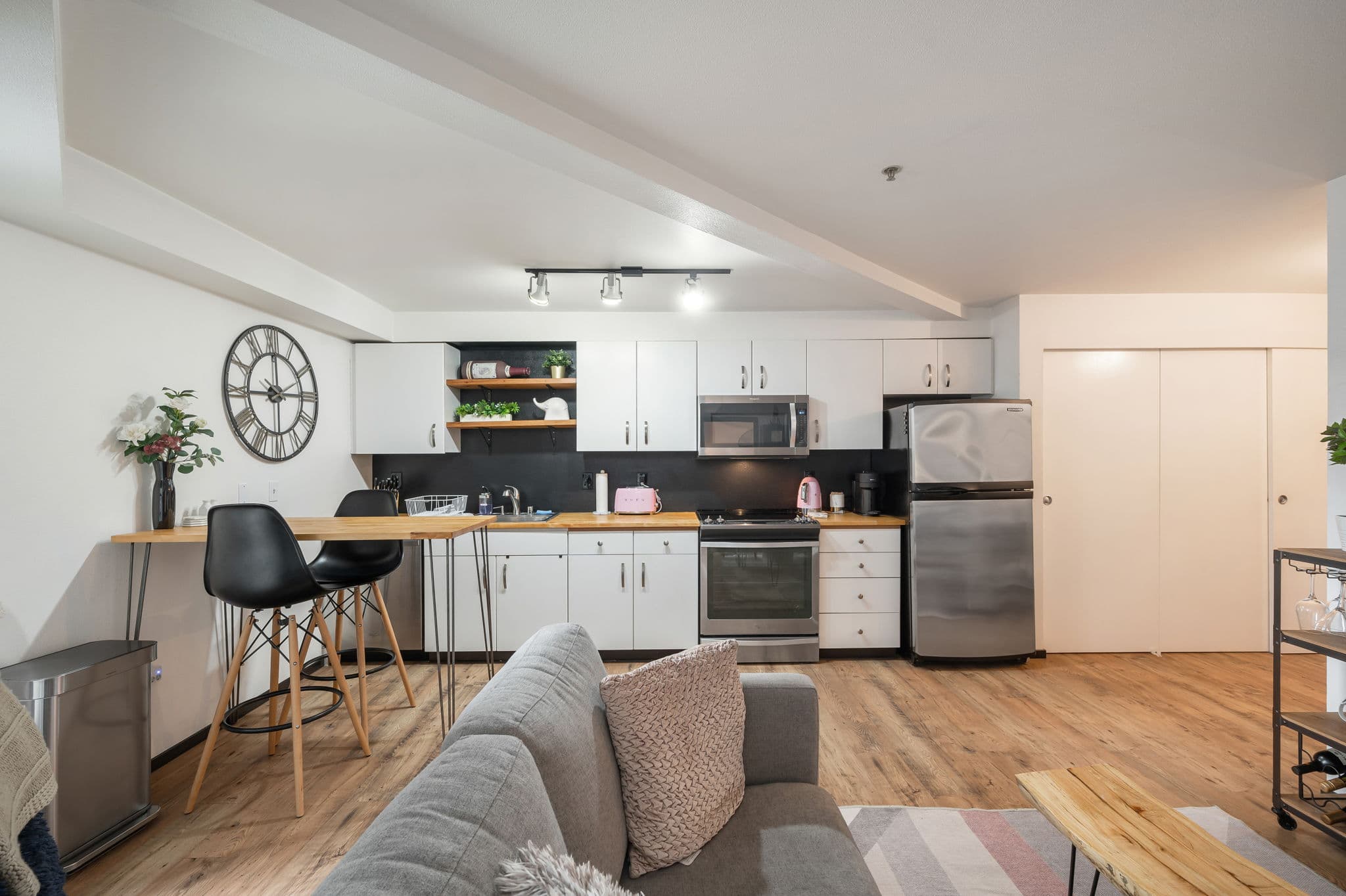 The Blush & Timber - Image 4